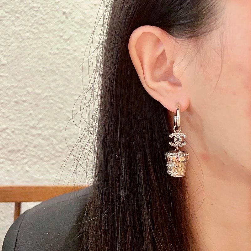 Supportive Chanel Earrings 226190