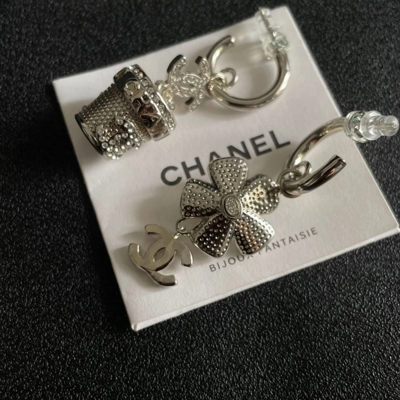 Supportive Chanel Earrings 226190