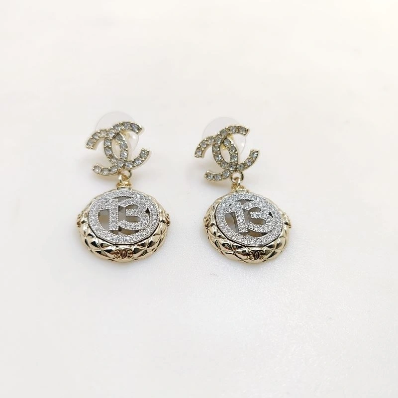 Effortless Chanel Earrings 226232