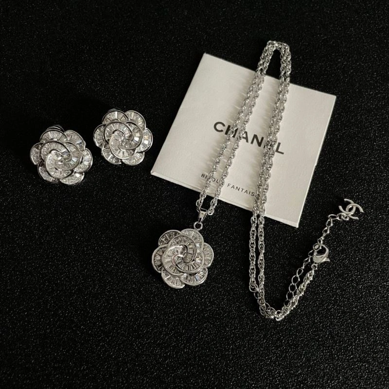 Practical Chanel Earrings 226175