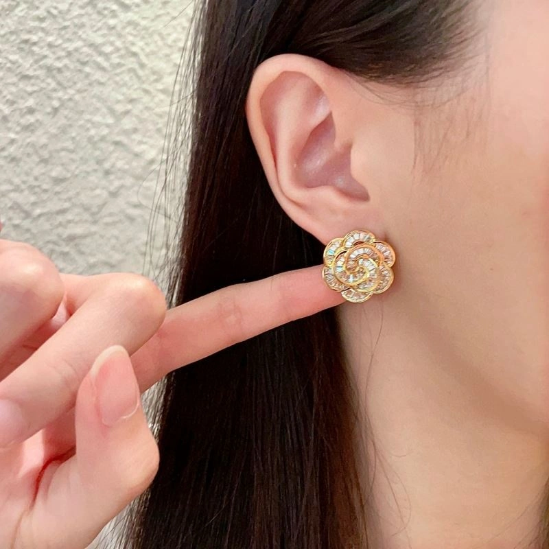 Sleek Chanel Earrings 226161