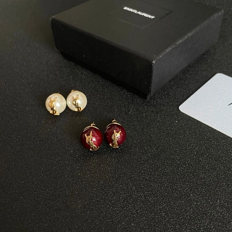 MoistureWicking Chanel Earrings 226206