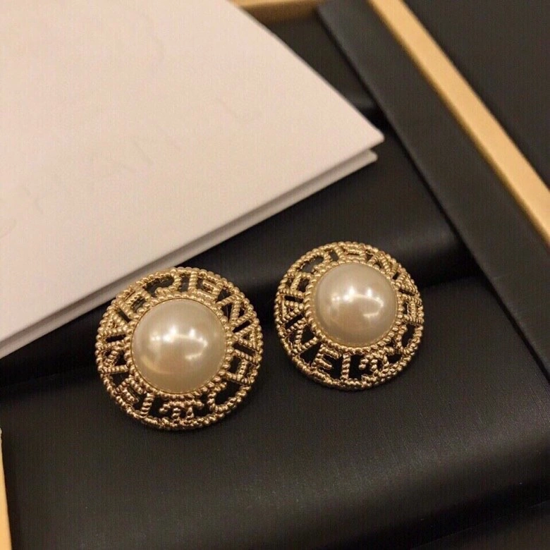 Compact Chanel Earrings 226150