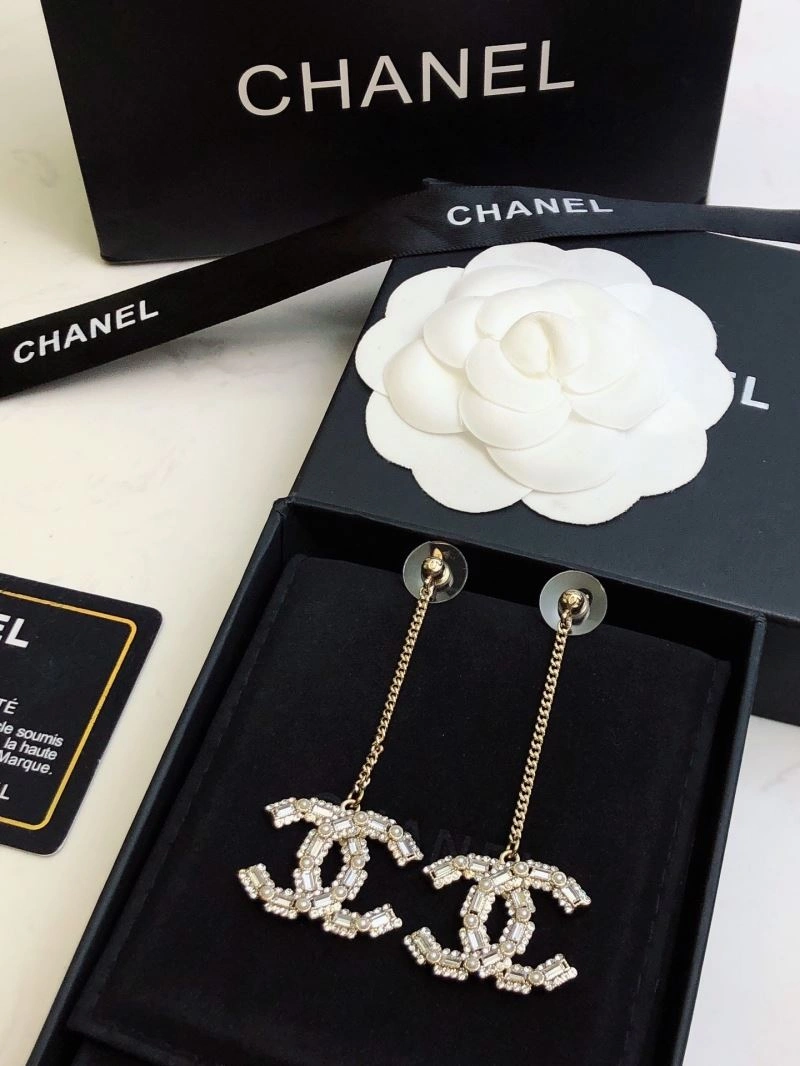Unique Chanel Earrings 226215