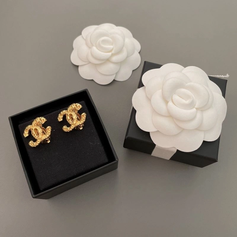 Chic Chanel Earrings 226155