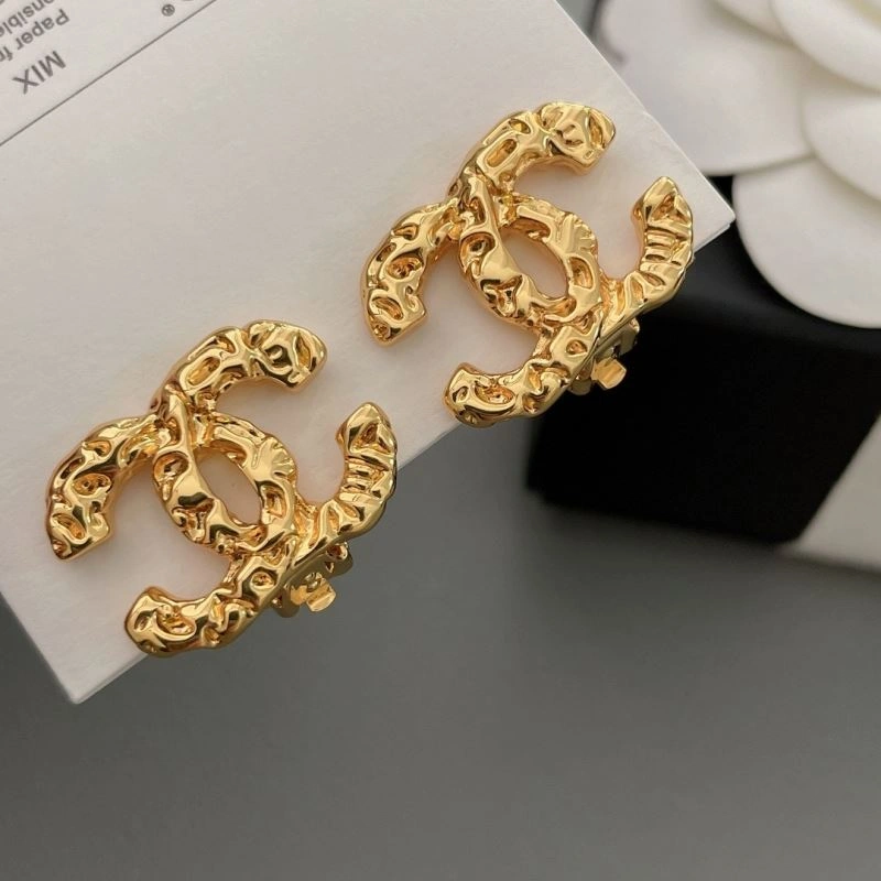 Chic Chanel Earrings 226155