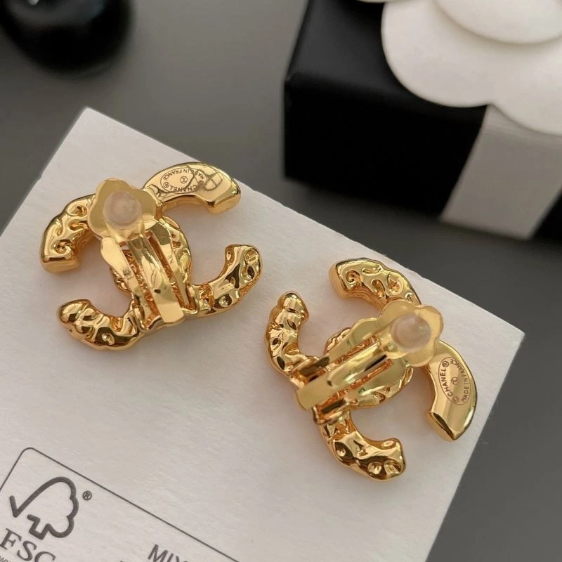 Chic Chanel Earrings 226155