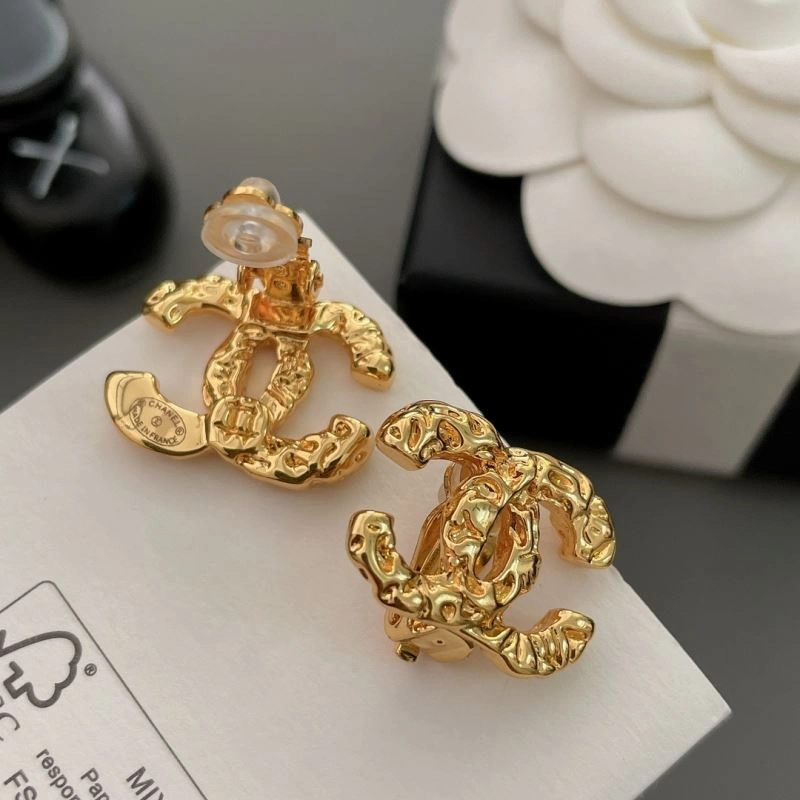 Chic Chanel Earrings 226155
