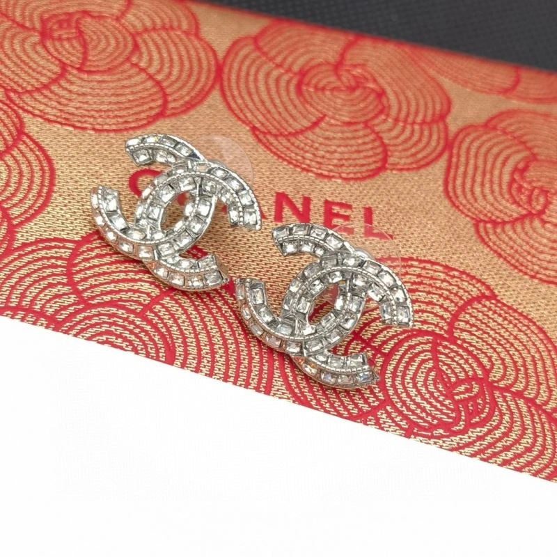 Unique Chanel Earrings 226168