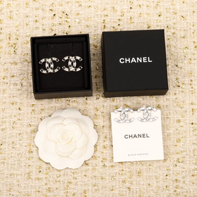 Affordable Chanel Earrings 226145