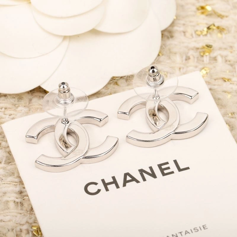 Affordable Chanel Earrings 226145