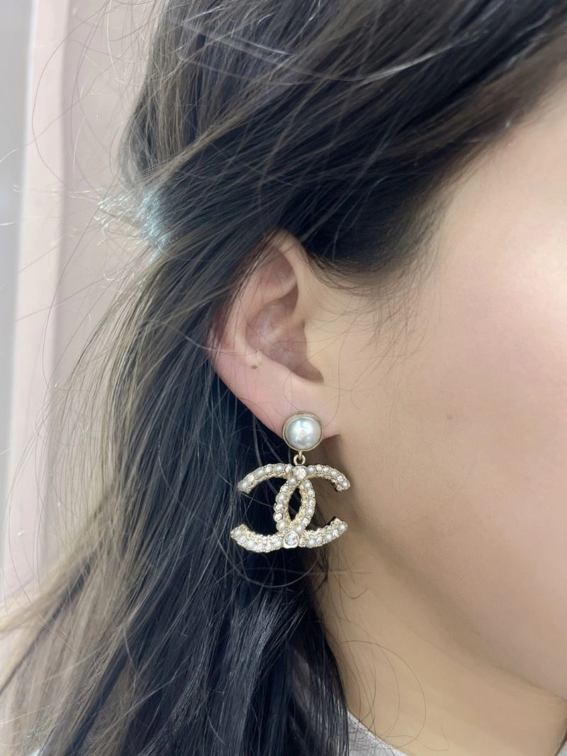 Refined Chanel Earrings 226144