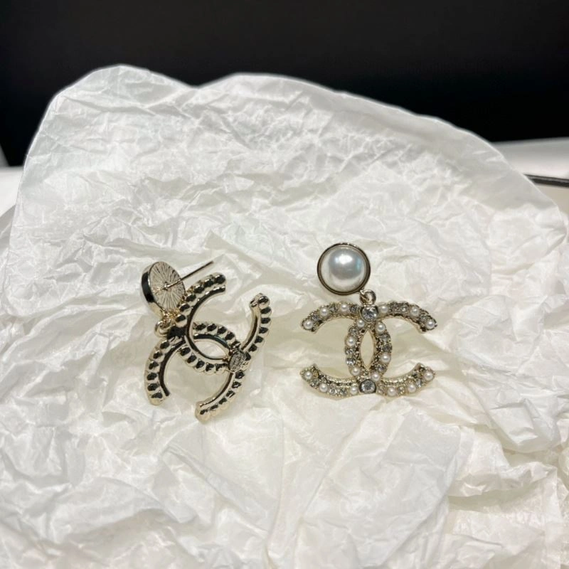 Refined Chanel Earrings 226144