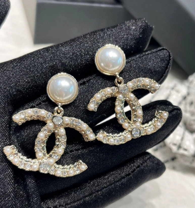 Refined Chanel Earrings 226144