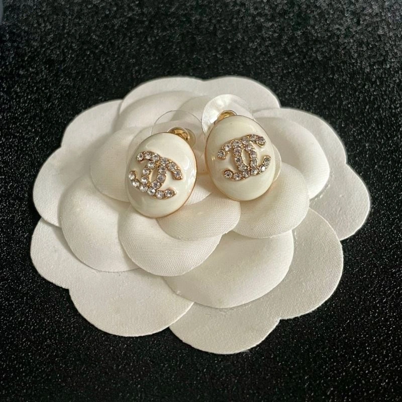 Chanel Earrings Sophisticated 226112