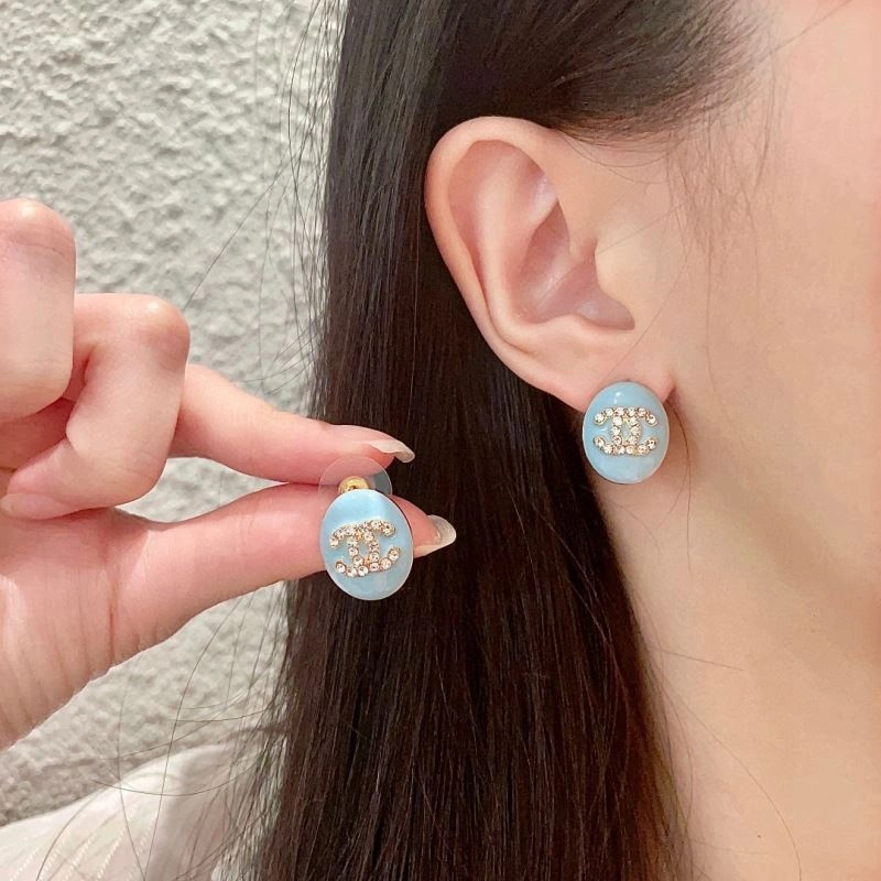 Chanel Earrings Affordable 226114