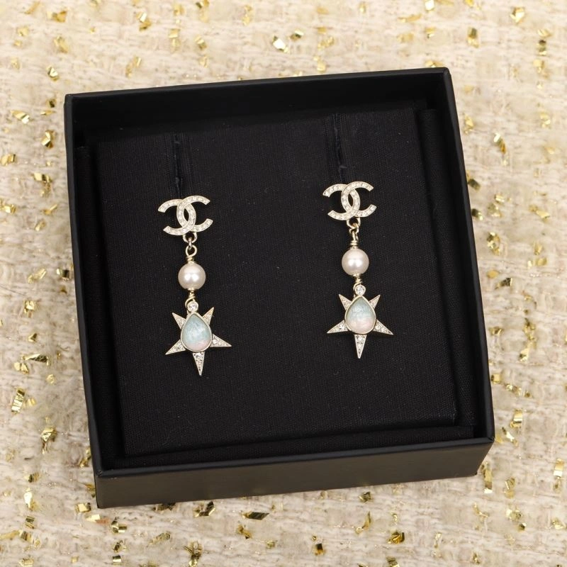 Unisex Chanel Earrings 226128