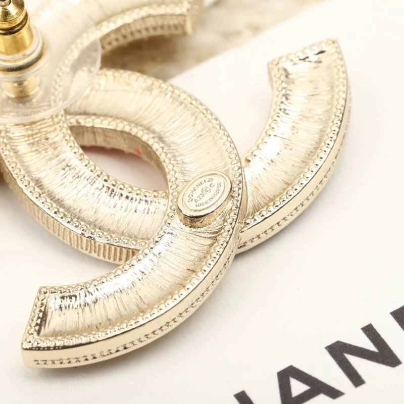 Compact Chanel Earrings 226110