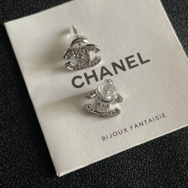 Chanel Earrings Durable 226100