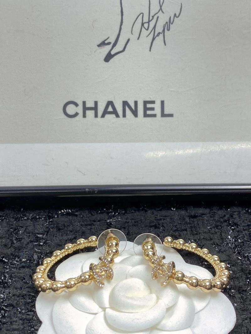 Versatile Chanel Earrings 226107