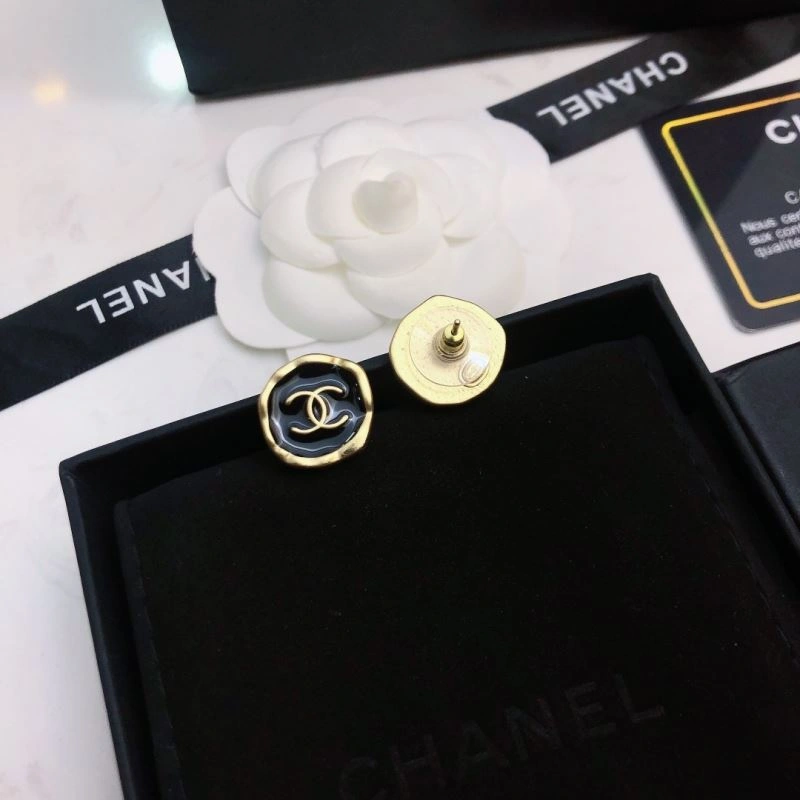 Sophisticated Chanel Earrings 226083