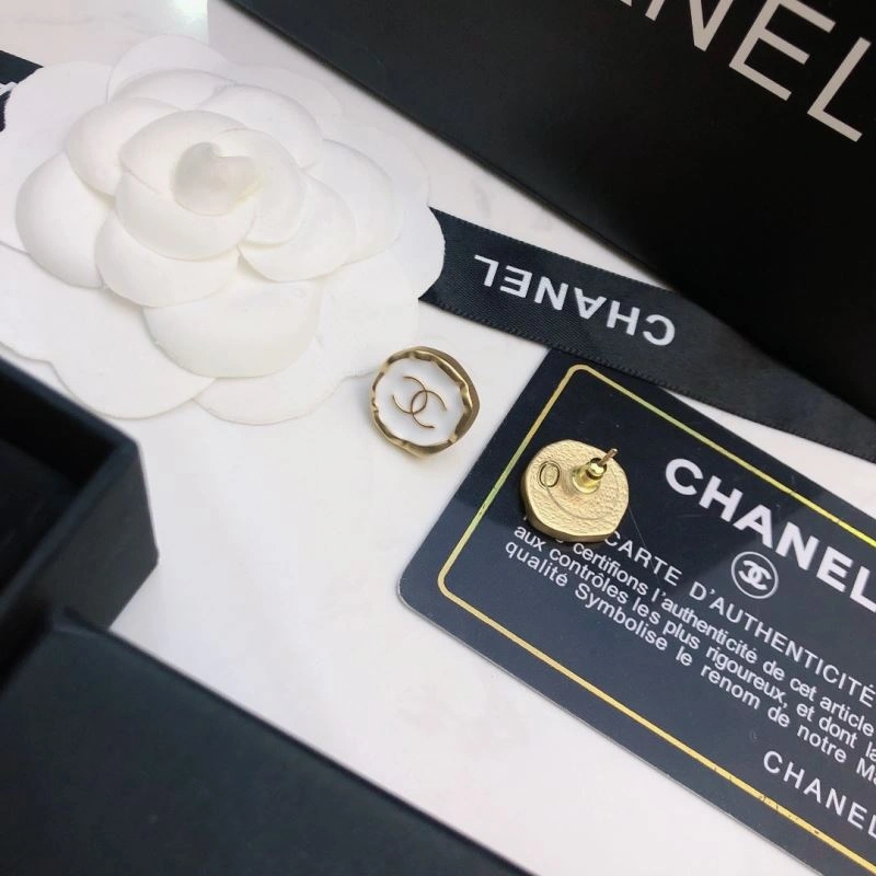 Sophisticated Chanel Earrings 226083