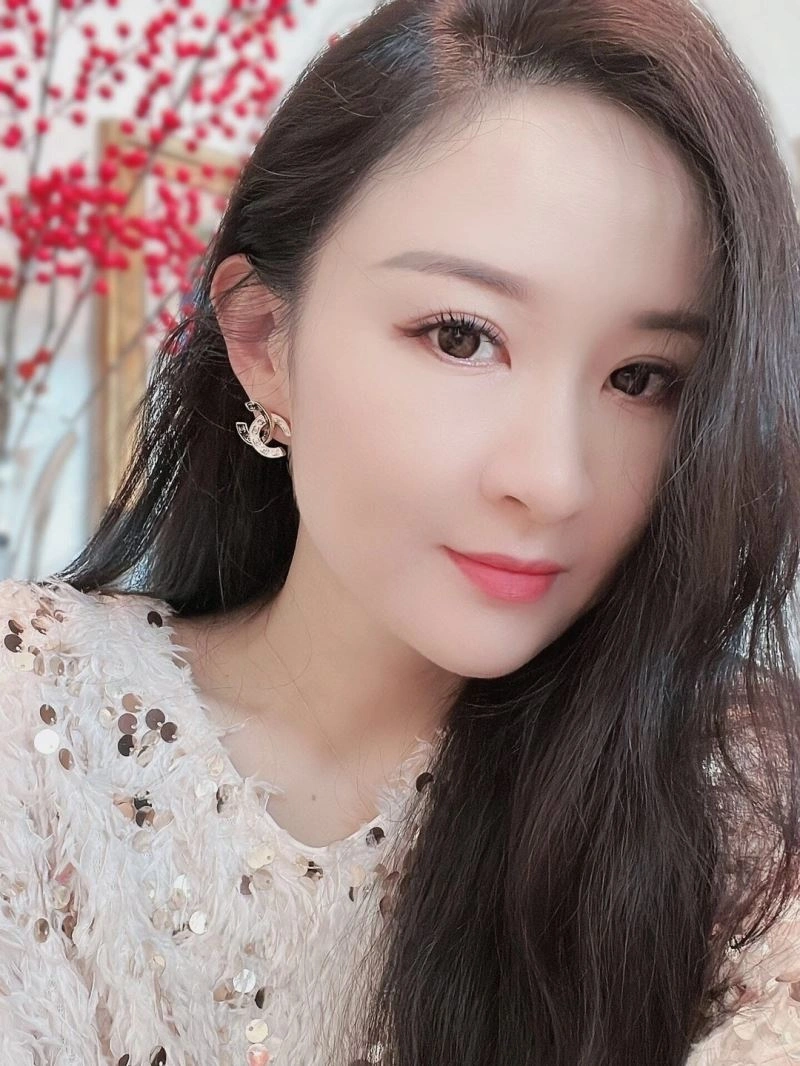 Chanel Earrings SmoothTexture 226123