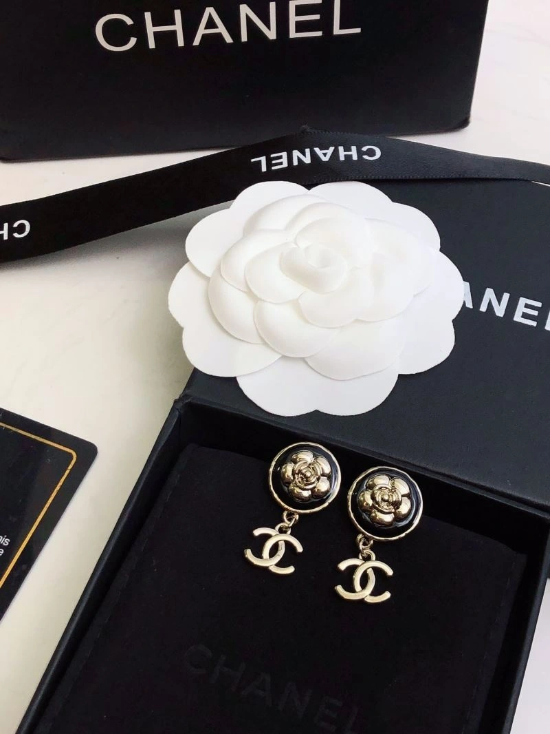 Unique Chanel Earrings 226079