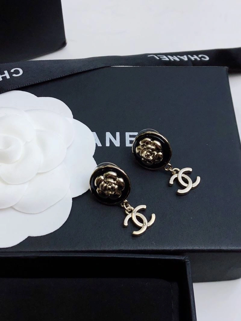 Unique Chanel Earrings 226079