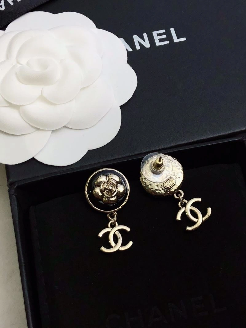 Unique Chanel Earrings 226079