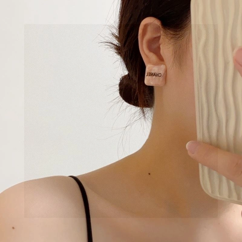 Durable Chanel Earrings 226054
