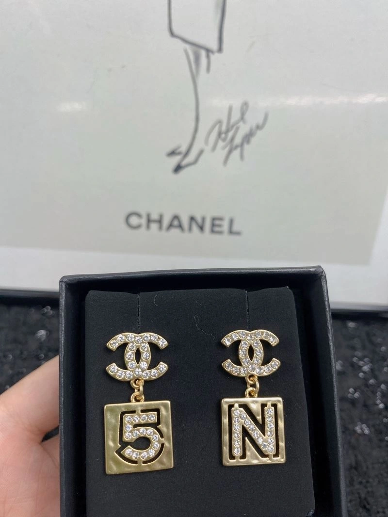 Trendy Chanel Earrings 226041