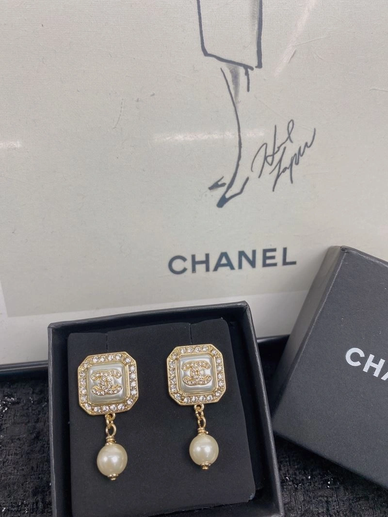 Chanel Earrings Durable 226039