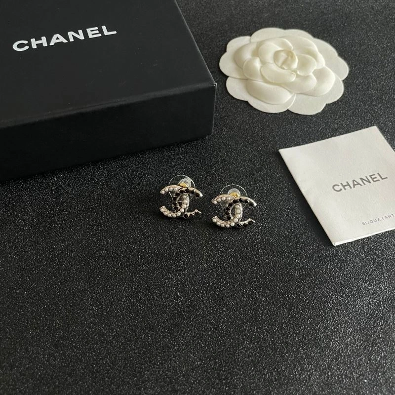 Trendsetting Chanel Earrings 226031