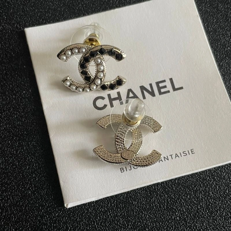 Trendsetting Chanel Earrings 226031