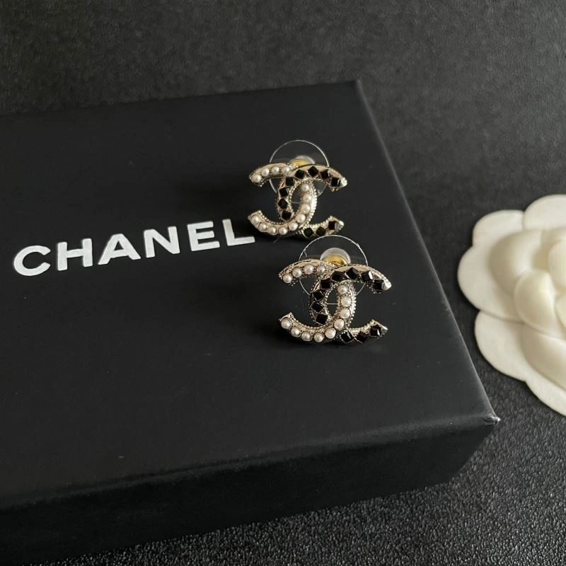 Trendsetting Chanel Earrings 226031