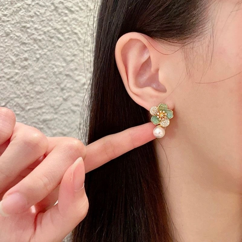 Chanel Earrings Refined 226022