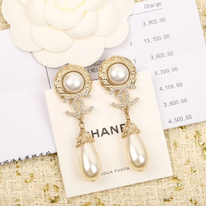 Chic Chanel Earrings 226020