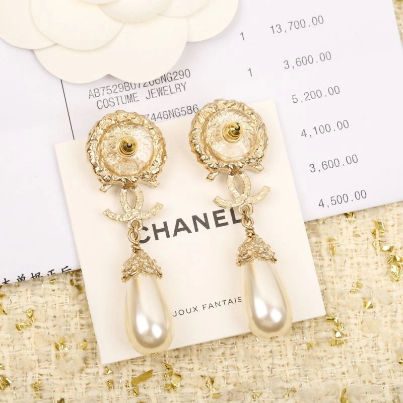 Chic Chanel Earrings 226020