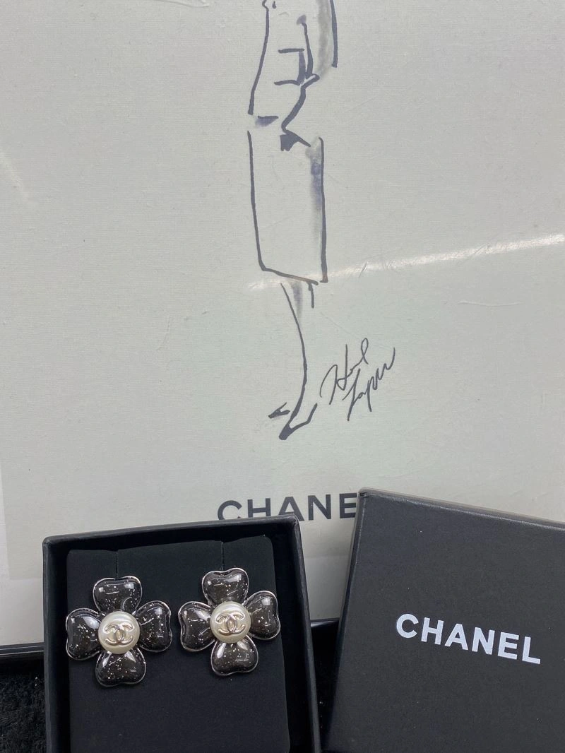 Chanel Earrings Flexible 226070