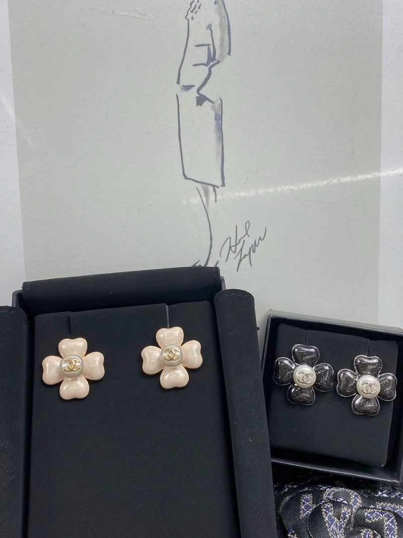Chanel Earrings Flexible 226070
