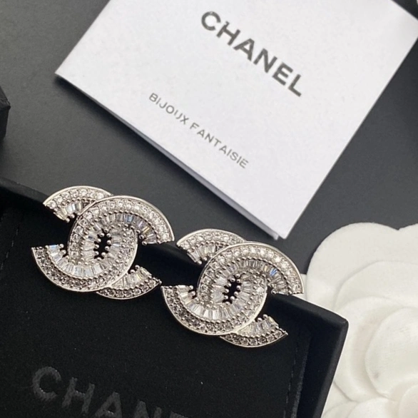 Chanel Earrings Timeless 225992