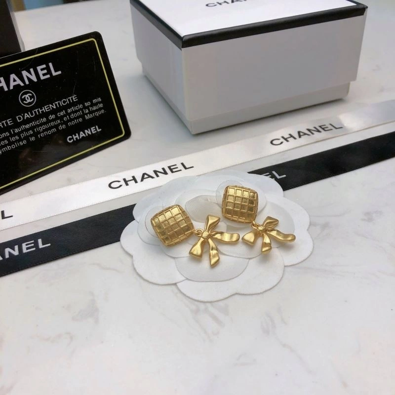 Sleek Chanel Earrings 226061