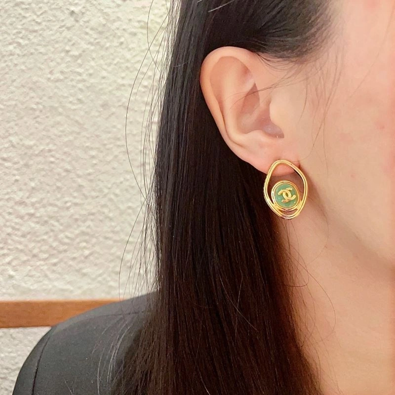 Chanel Earrings Comfortable 225948