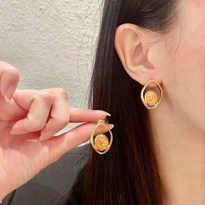 Durable Chanel Earrings 225971