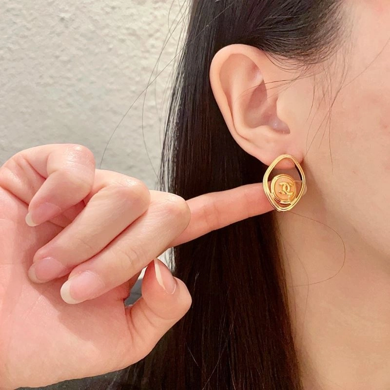 Durable Chanel Earrings 225971