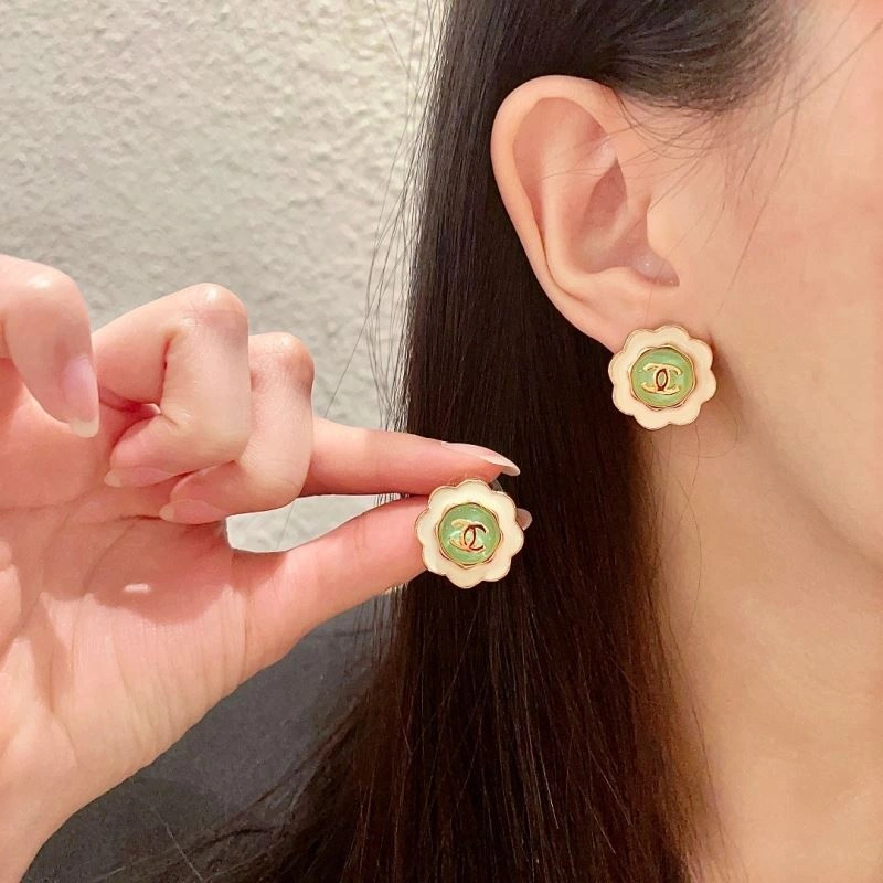 Neat Chanel Earrings 225957