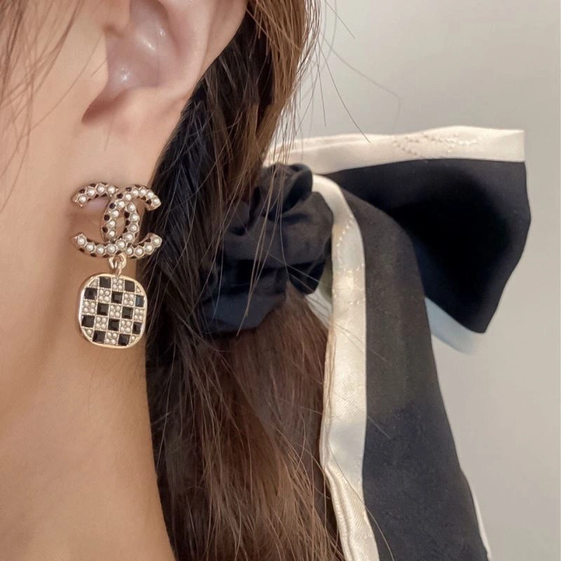 Chanel Earrings WrinkleFree 225955