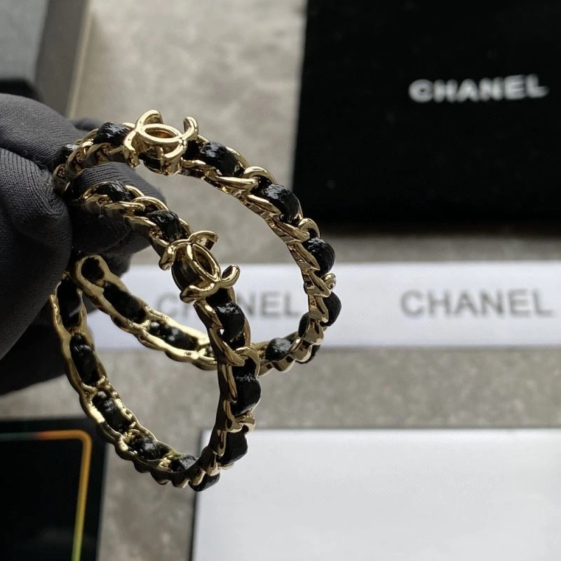 Chanel Earrings Comfortable 225947