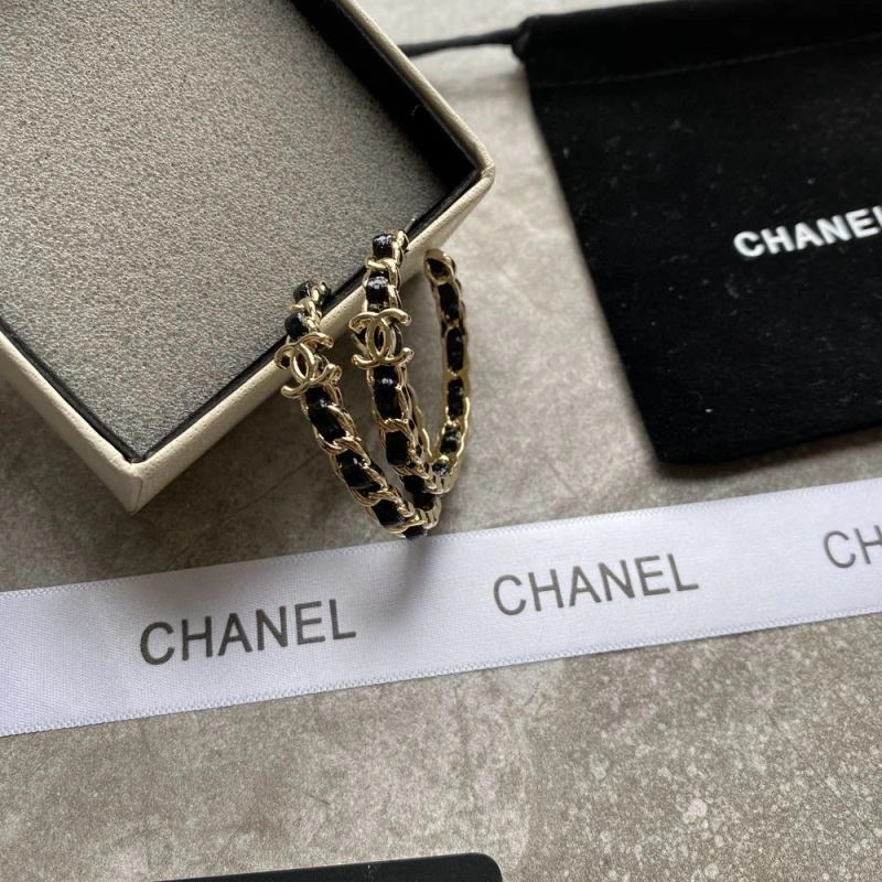 Chanel Earrings Comfortable 225947